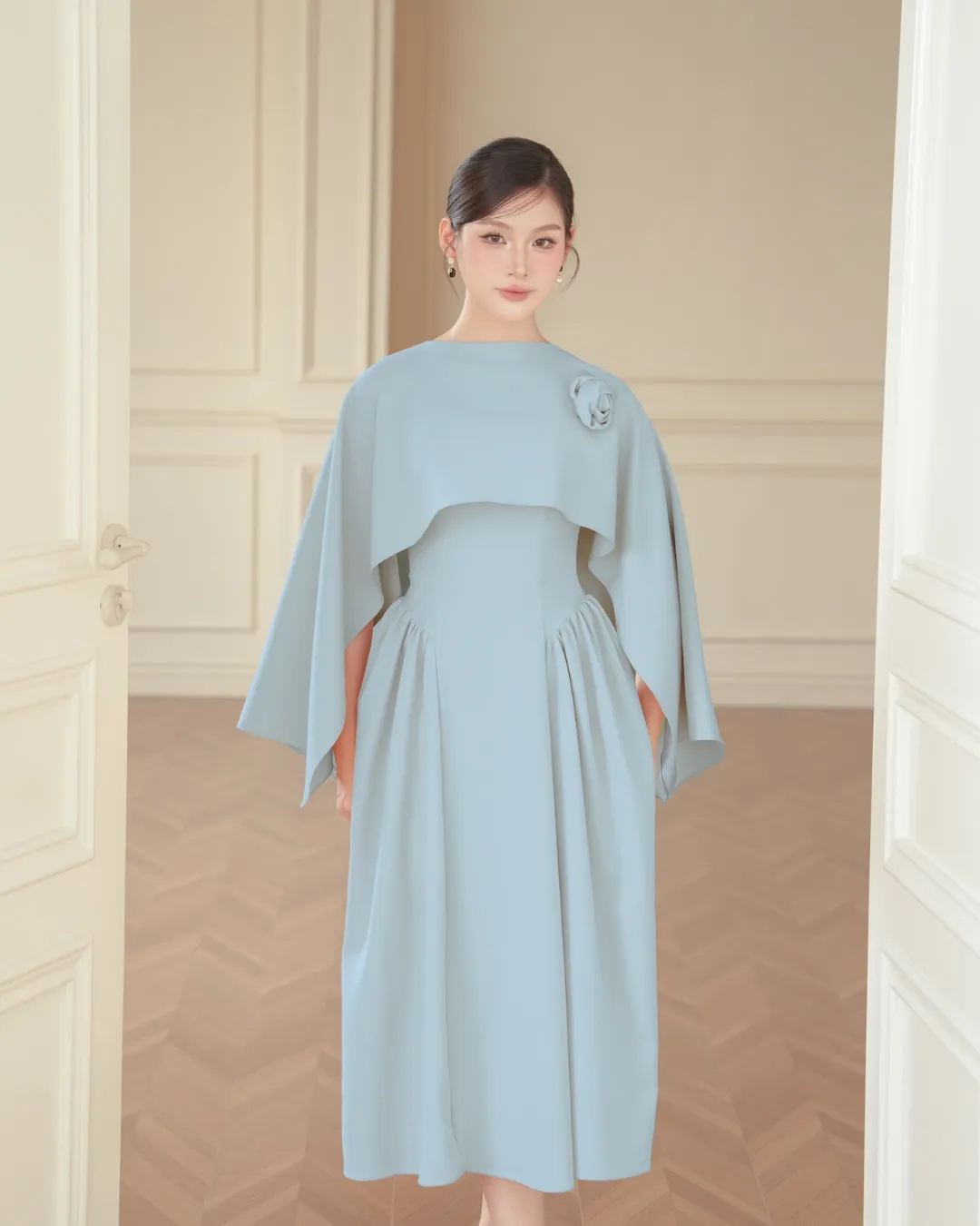 ไอเดีย ชุดไปงานแต่งกลางวัน “ชุดเดรสเซ็ตสองชิ้น สีฟ้าพาสเทล” ชุดไปงานแต่งกลางวัน “เดรสเกาะอกทรงทูป มีผ้าคล้องคอ”