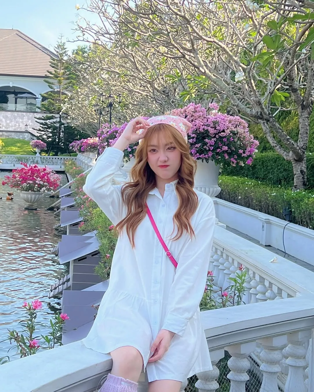 ชุดไปงานแต่งกลางวัน “เดรสผ้าซาติน”
