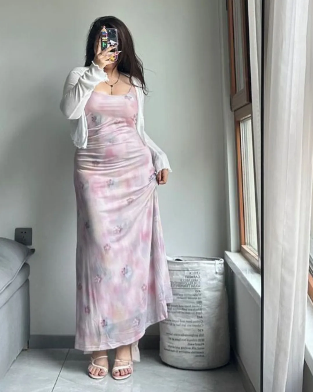 ไอเดีย ชุดราตรีสั้น เรียบหรู ดูแพง “เดรสลูกไม้ขาว ริบบิ้นกำมะหยี่”