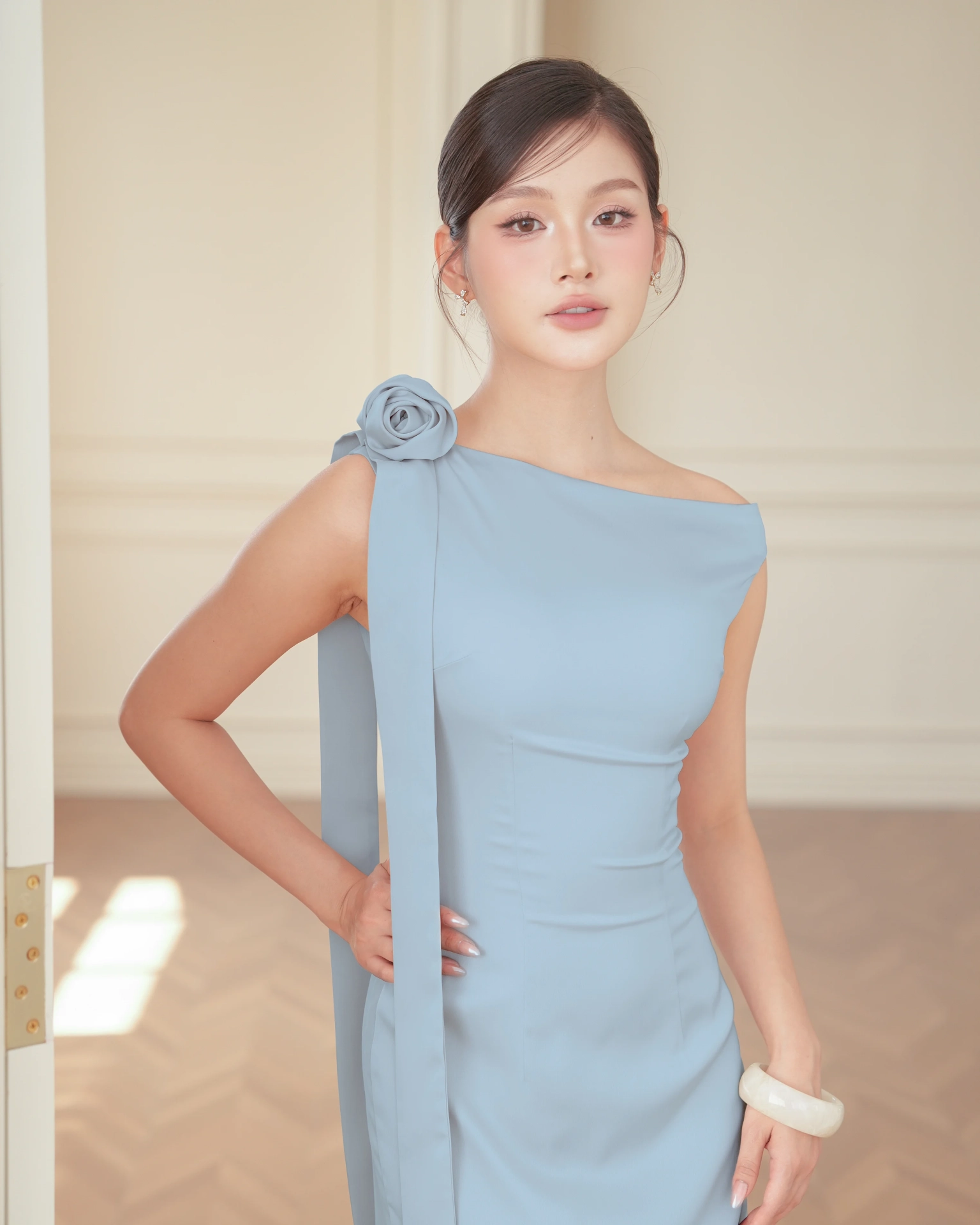 (Pre-Order) ชุดราตรี ชุดเดรสออกงาน สีฟ้า | Iris Asymmetric Dress