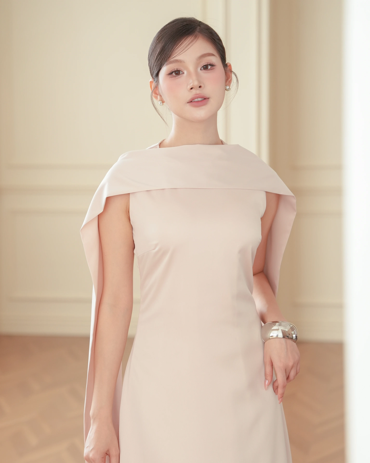 ชุดราตรี ชุดเดรสออกงาน สีทอง (สีเบจ) | Mira Modest Scarf Dress