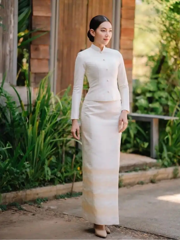 ชุดไทยประยุกต์