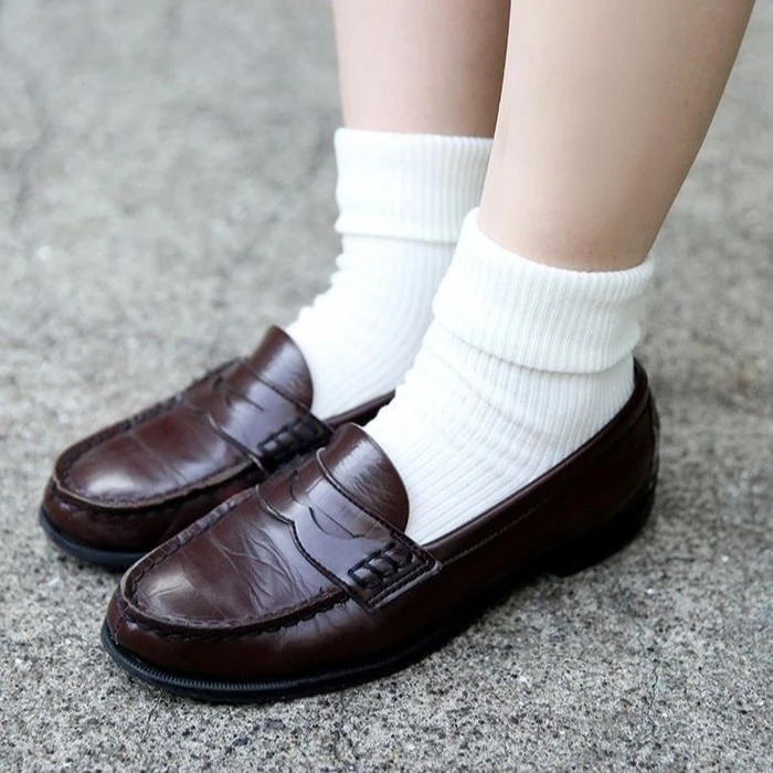 รองเท้าโลฟเฟอร์ (Loafers)