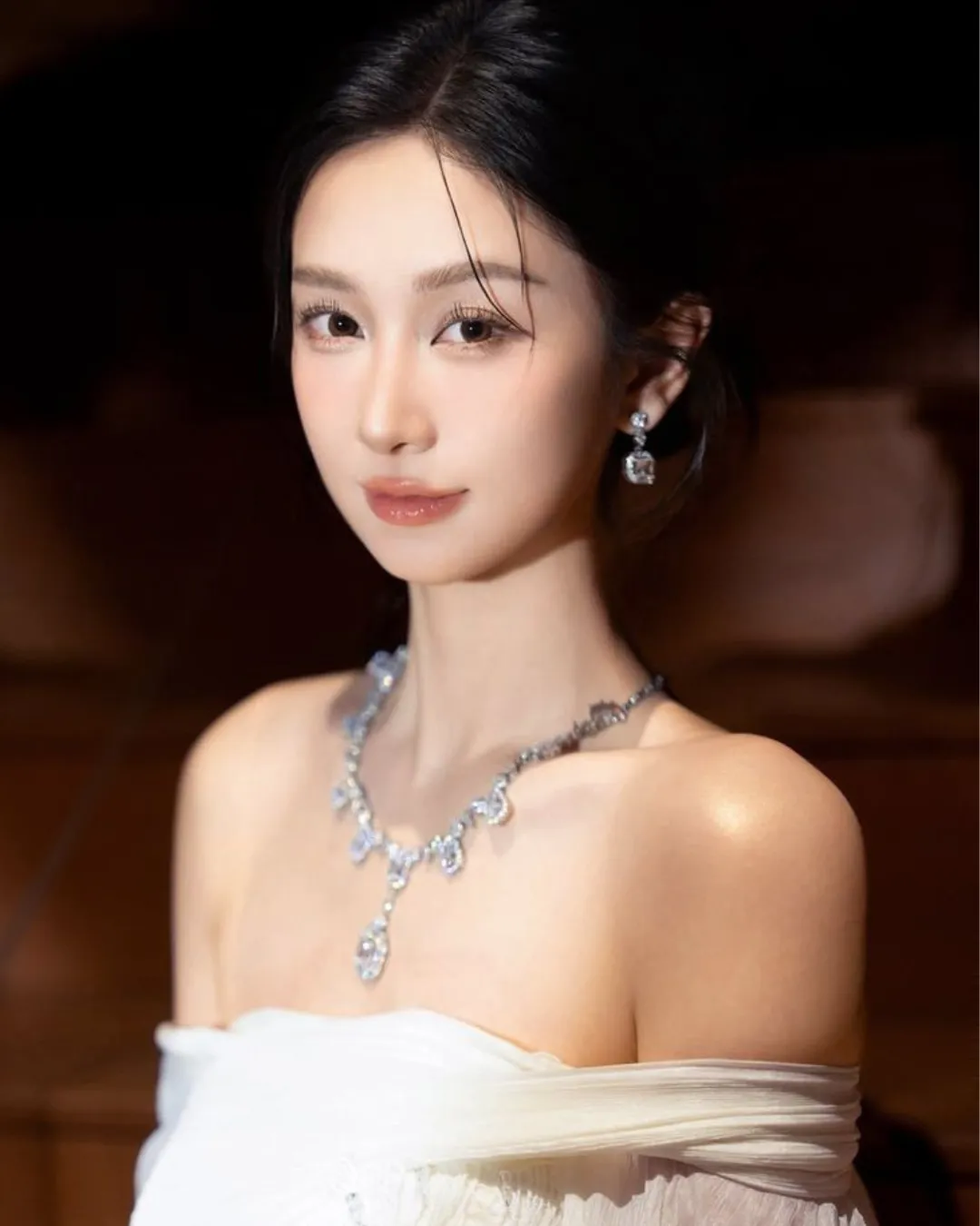 STRAIGHT ACROSS NECKLINE (คอตรง/คอปาดตรง) STRAIGHT ACROSS NECKLINE (คอตรง/คอปาดตรง)