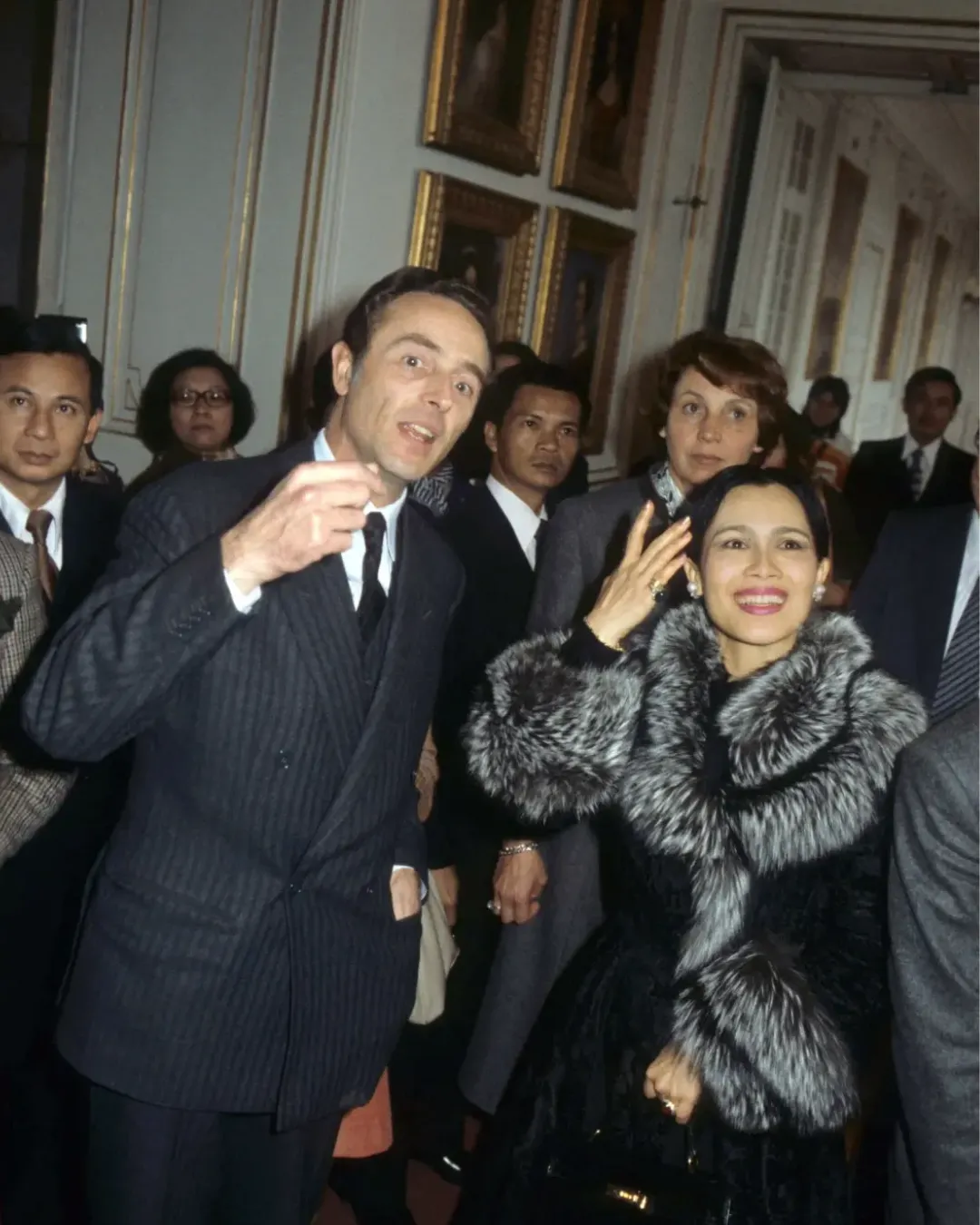 ฉลองพระองค์ สมเด็จพระนางเจ้าสิริกิติ์ พระบรมราชินีนาถ พระบรมราชชนนีพันปีหลวง