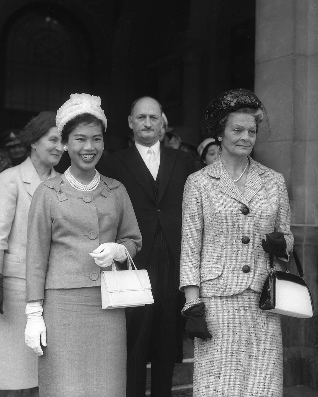 ฉลองพระองค์ สมเด็จพระนางเจ้าสิริกิติ์ พระบรมราชินีนาถ พระบรมราชชนนีพันปีหลวง