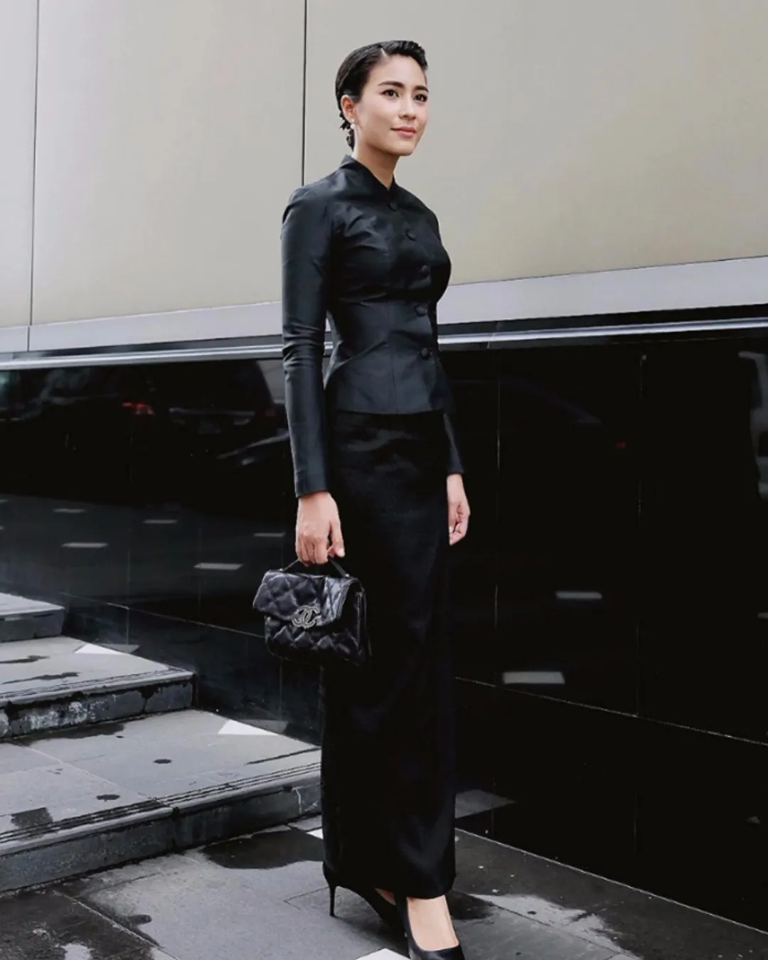 เดรสยาวสีชมพู ดีเทลจับรูดใต้อก