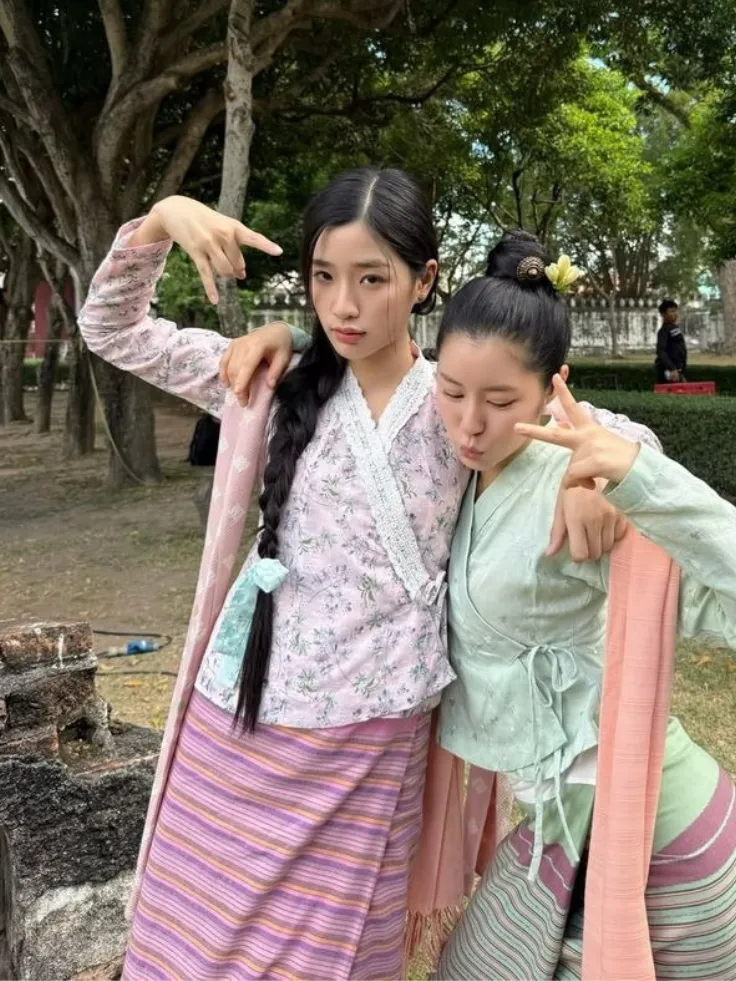 ชุดเที่ยวเหนือ ผู้หญิง ชุดพื้นเมือง ล้านนา